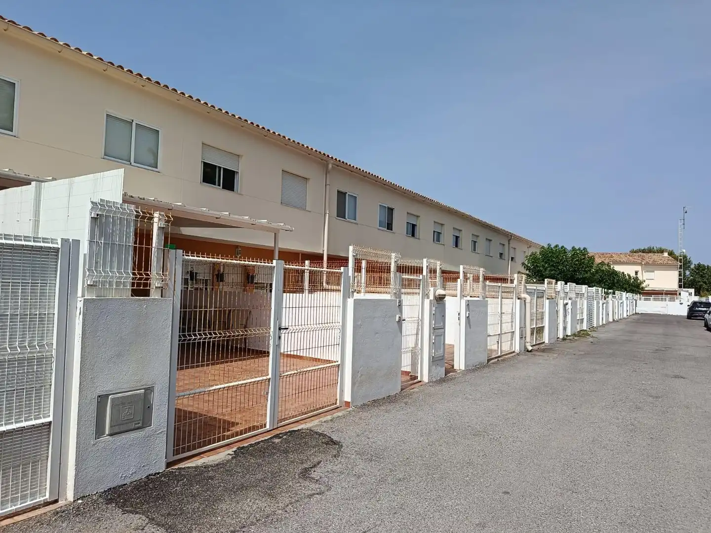 Exterior view of Detached homes for sale in Almazora / Almassora  with Air Conditioner and Community pool