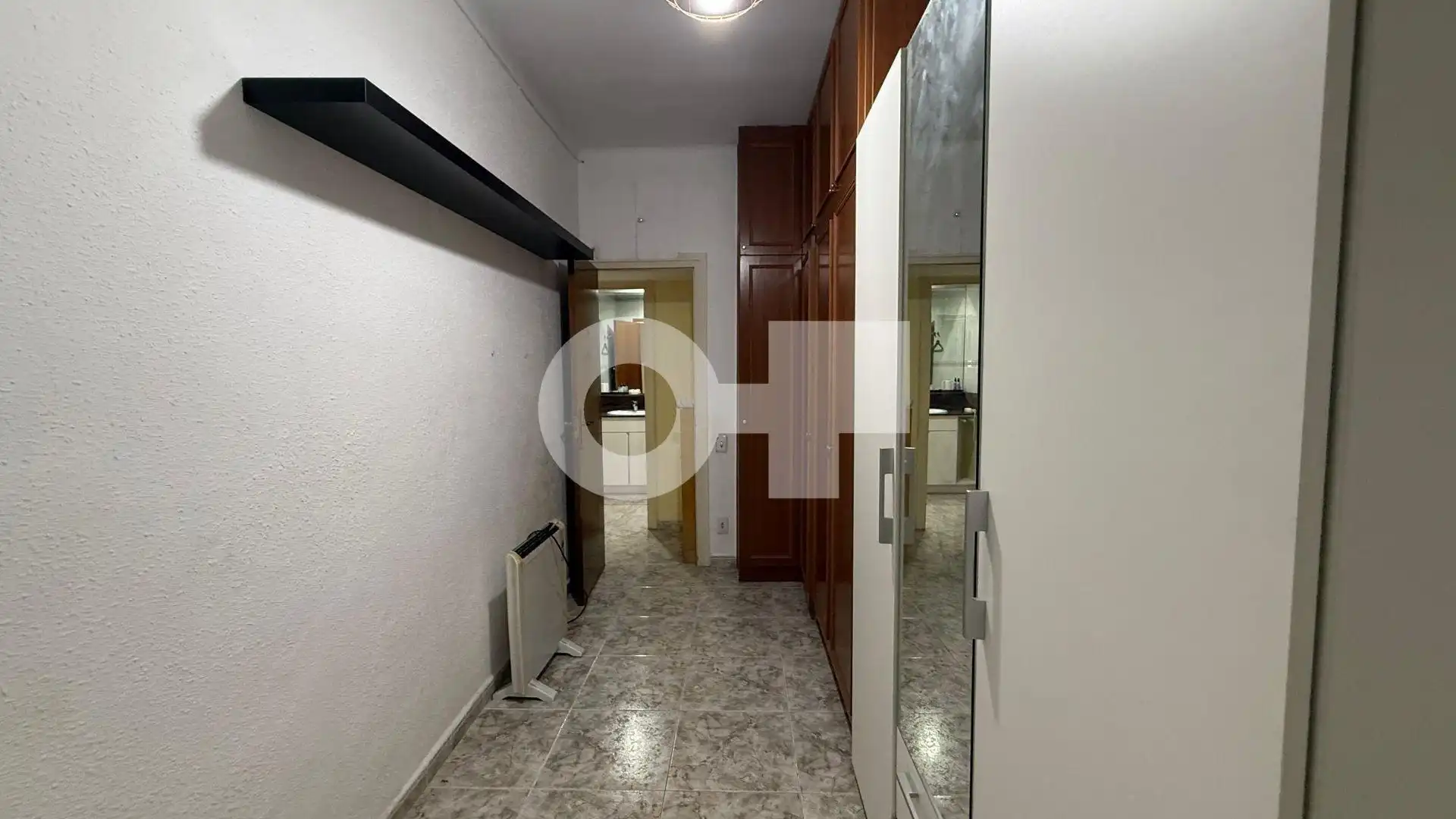 Wohnung zum Verkauf in Barcelona mit Heizung, Möbliert und Alarm
