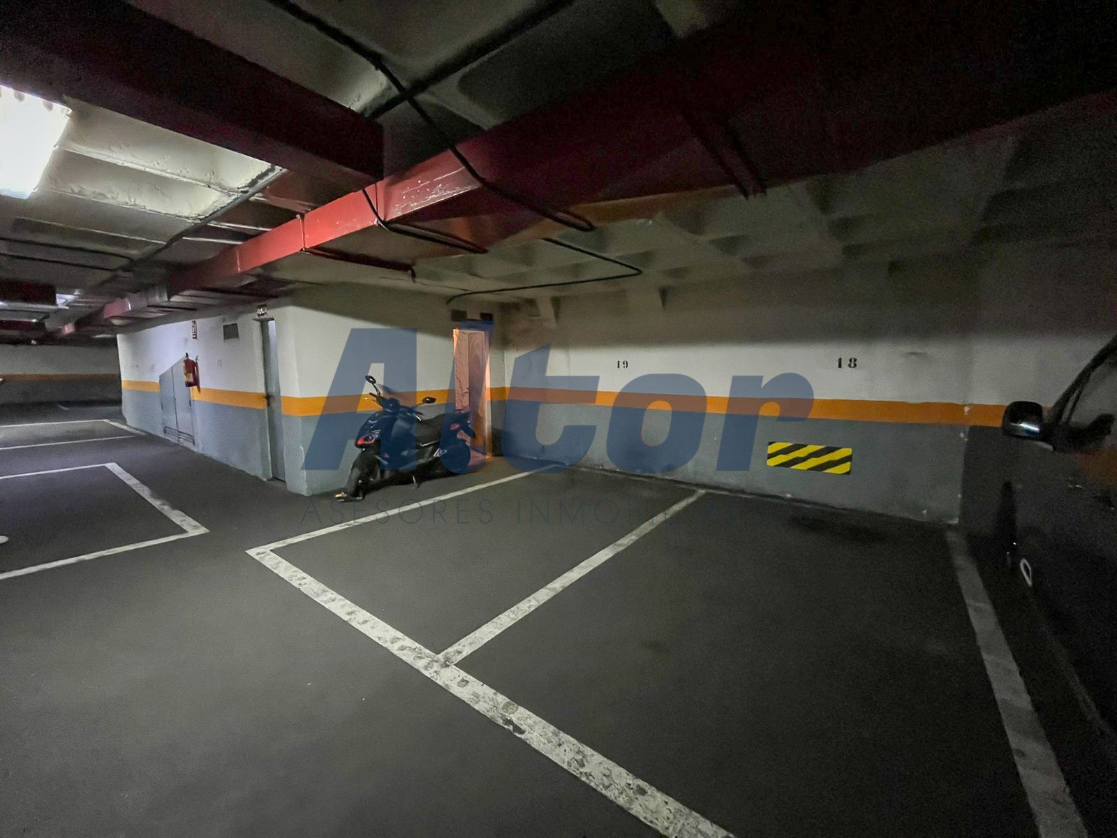 Parking of Garage for sale in  Madrid Capital
