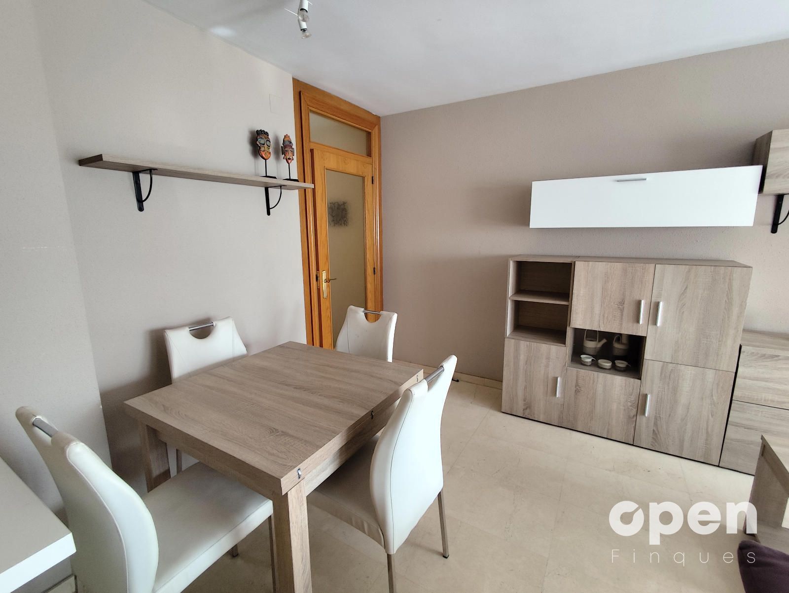 Comedor de Piso en venta en Terrassa con Aire acondicionado, Calefacción y Terraza