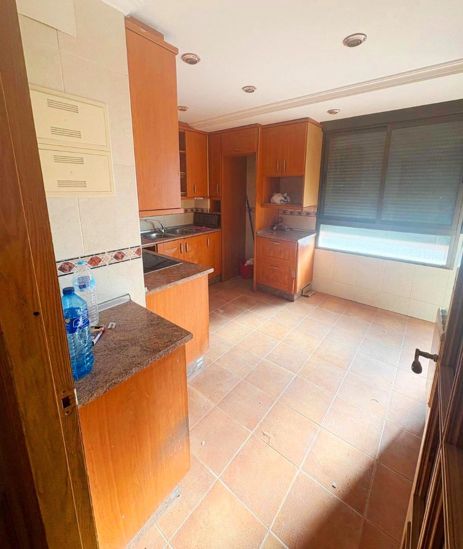 Kitchen of Single-family semi-detached for sale in  Albacete Capital  with Heating, Parquet flooring and Internet