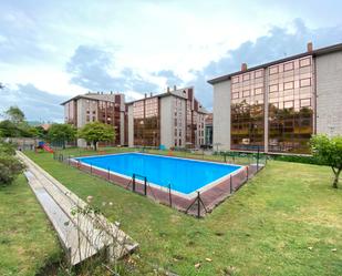 Swimming pool of Flat for sale in Santiago de Compostela 