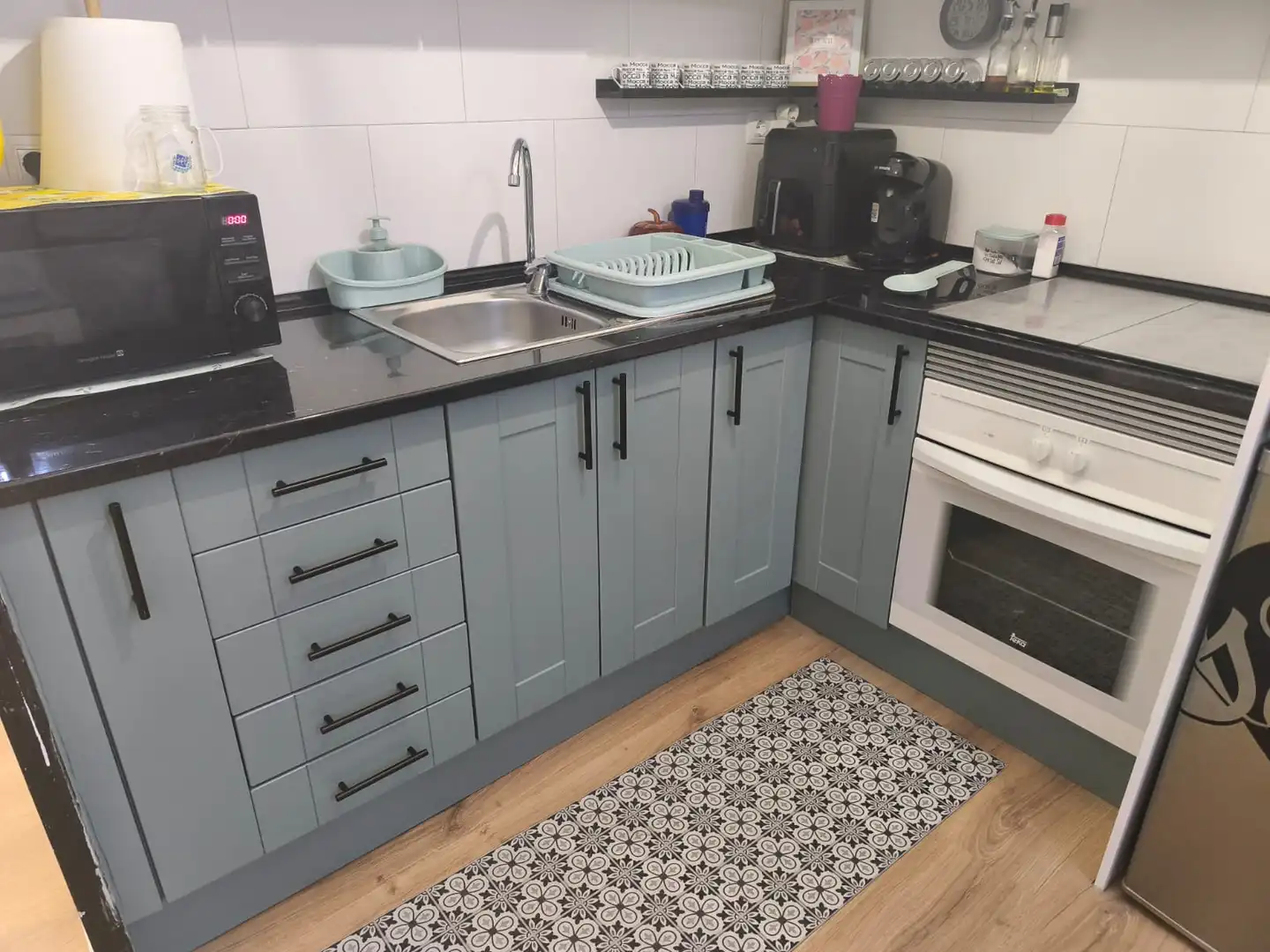 Kitchen of Flat for sale in Reus  with Parquet flooring, Storage room and Oven