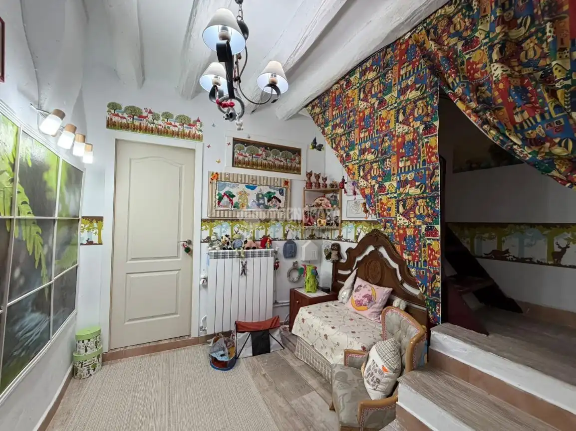 Habitación de Casa adosada en venta en Ainzón, Zaragoza