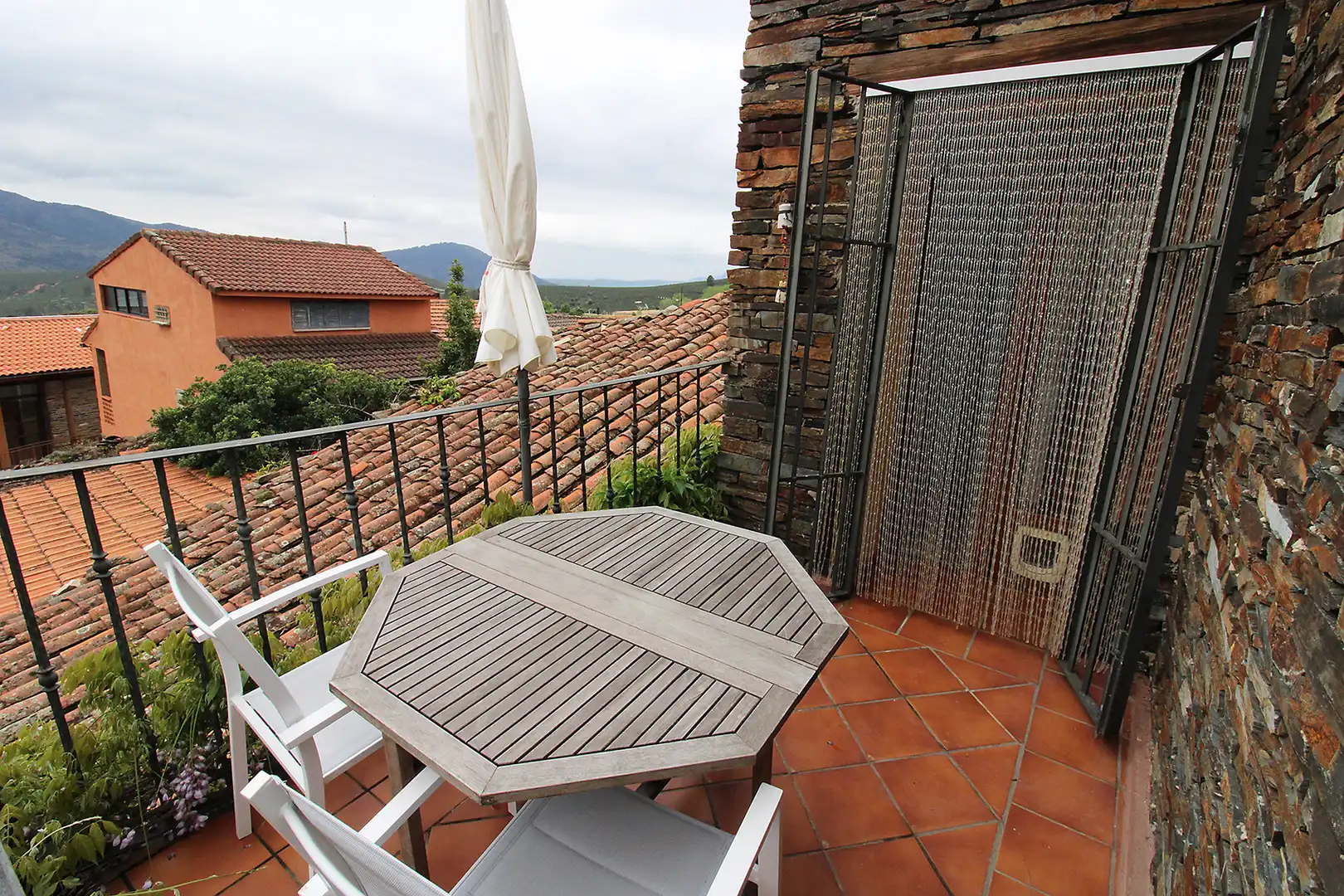 Terraza de Casa adosada en venta en El Atazar con Calefacción, Terraza y Trastero
