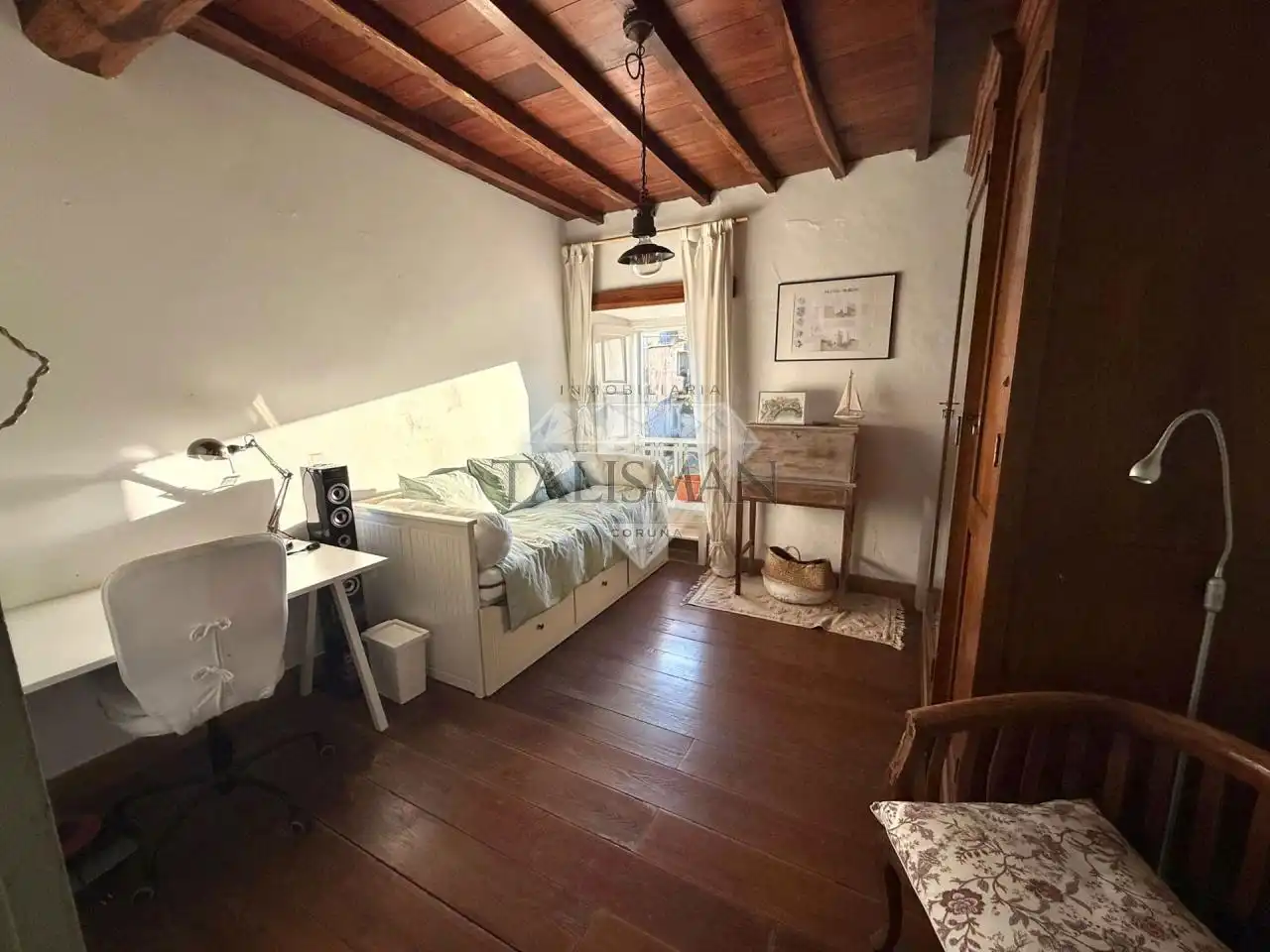 Dormitori de Casa o xalet en venda en Bergondo amb Calefacció, Jardí privat i Terrassa
