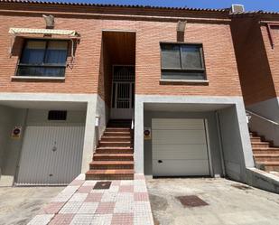 Exterior view of Single-family semi-detached for sale in Guadalajara Capital