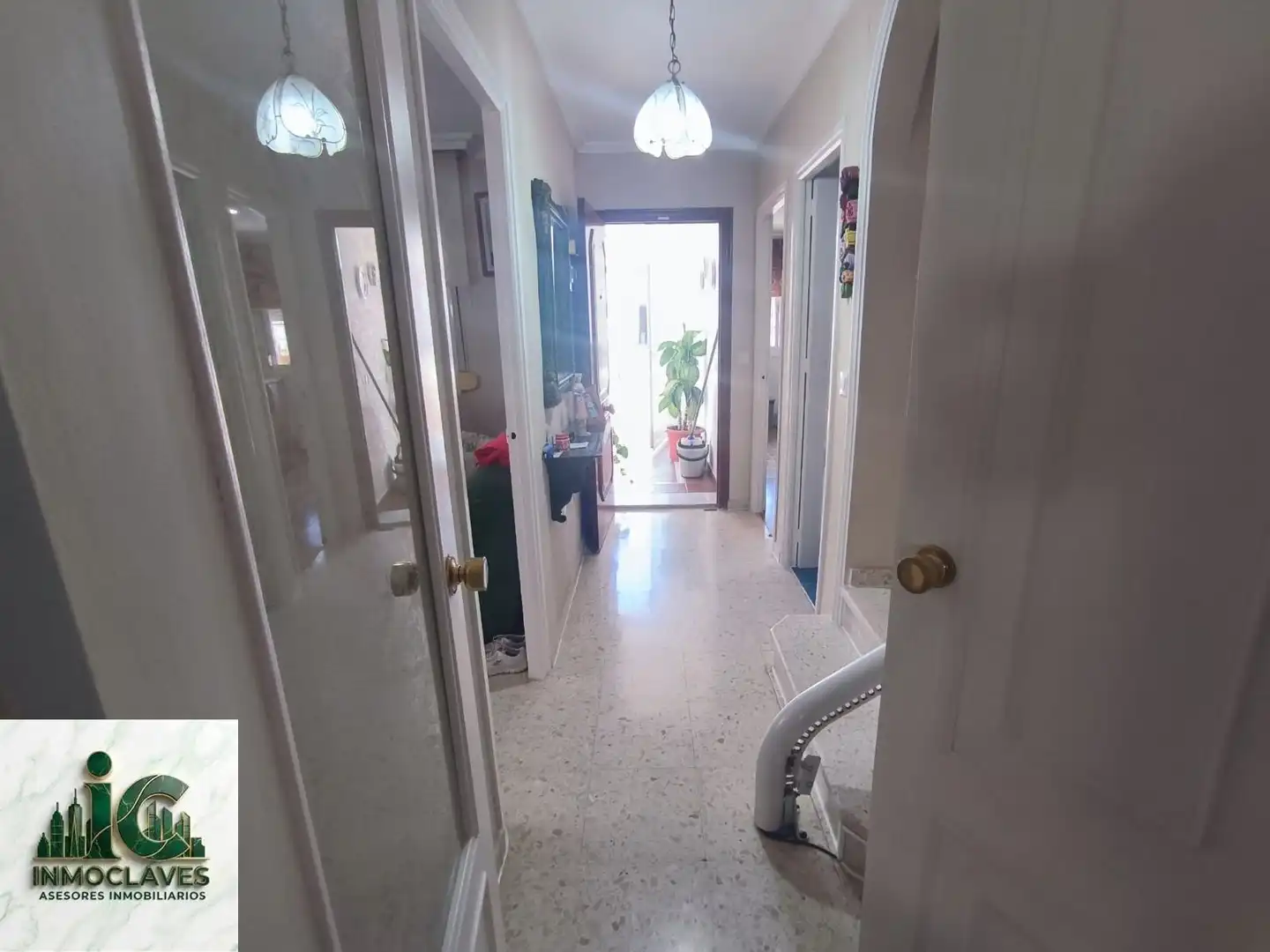 Detached homes for sale in Algeciras  with Terrace and Furnished