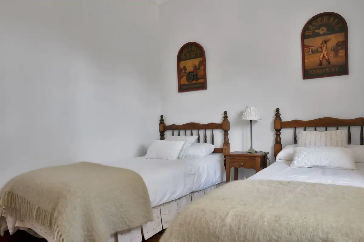 Dormitori de Casa o xalet en venda en Marbella amb Aire condicionat, Calefacció i Jardí privat