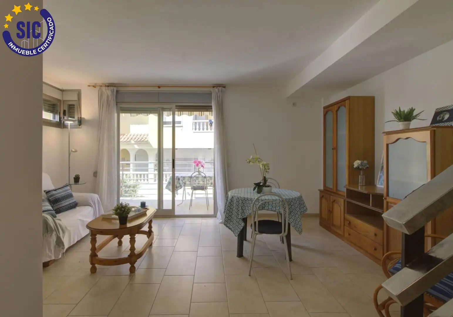Sala de estar de Casa adosada en venta en Chilches / Xilxes con Jardín privado, Terraza y Amueblado