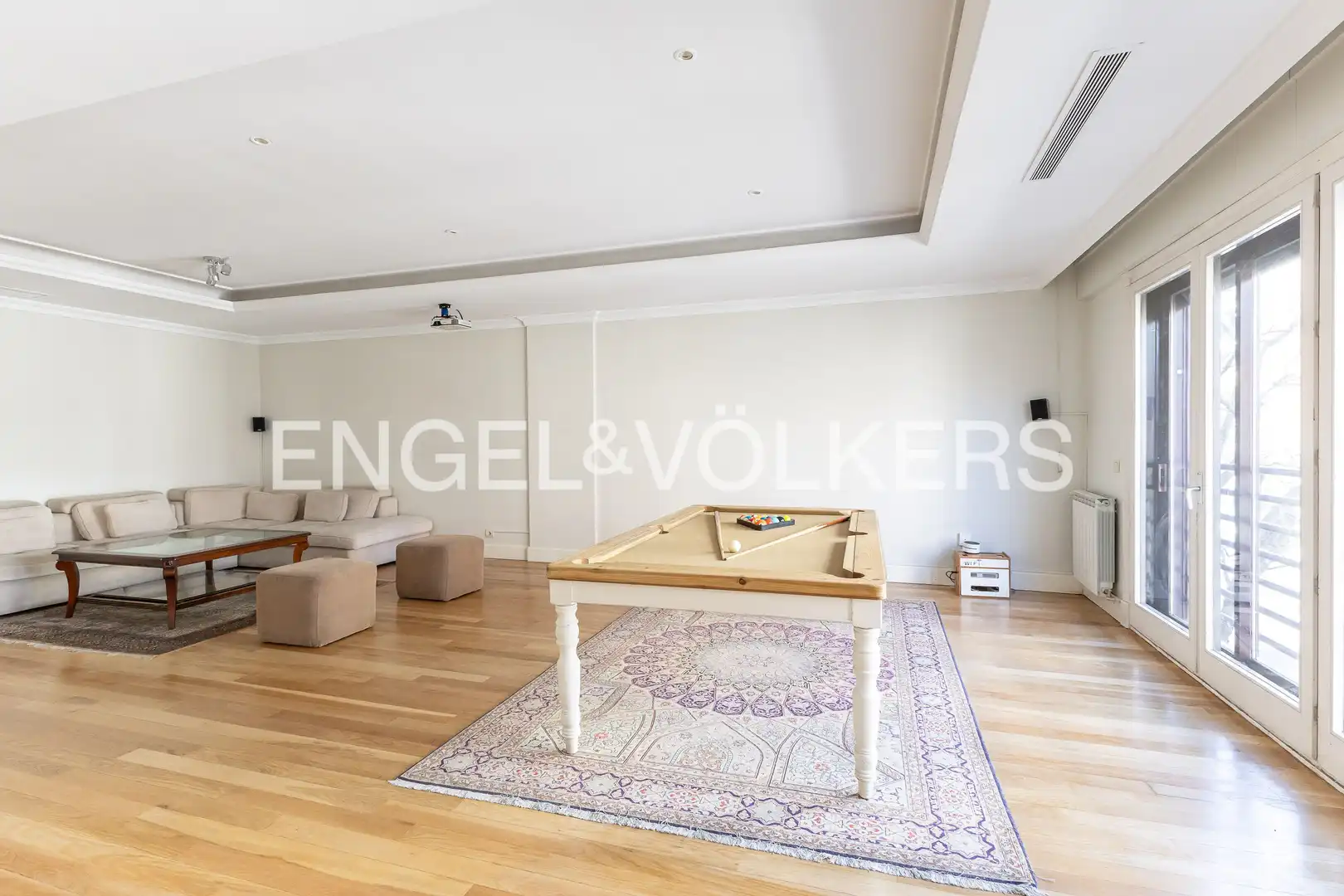 Dining room of Flat for rent in Madrid  with Air Conditioner, Heating and Parquet flooring