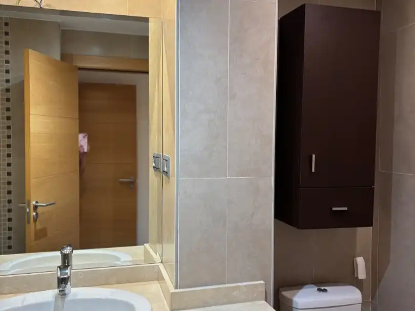 Bathroom of Flat for sale in  Granada Capital  with Air Conditioner, Terrace and Swimming Pool