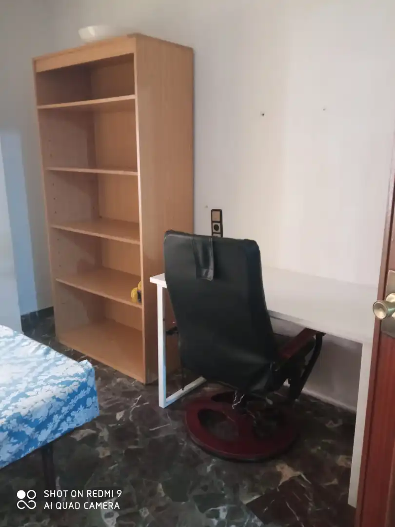 Bedroom of Flat for rent in Granada  with Heating, Terrace and Furnished