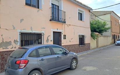 Vista exterior de Casa adosada en venda en Requena amb Calefacció