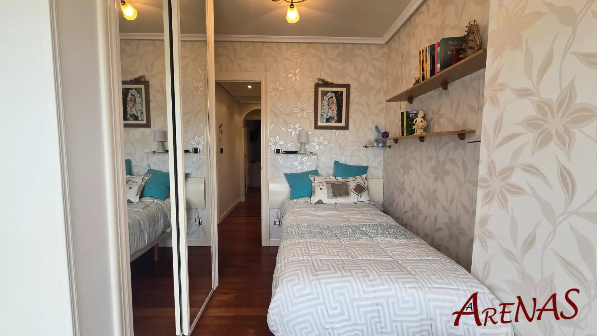 Schlafzimmer von Wohnung zum Verkauf in Laredo mit Heizung, Parkett und Möbliert