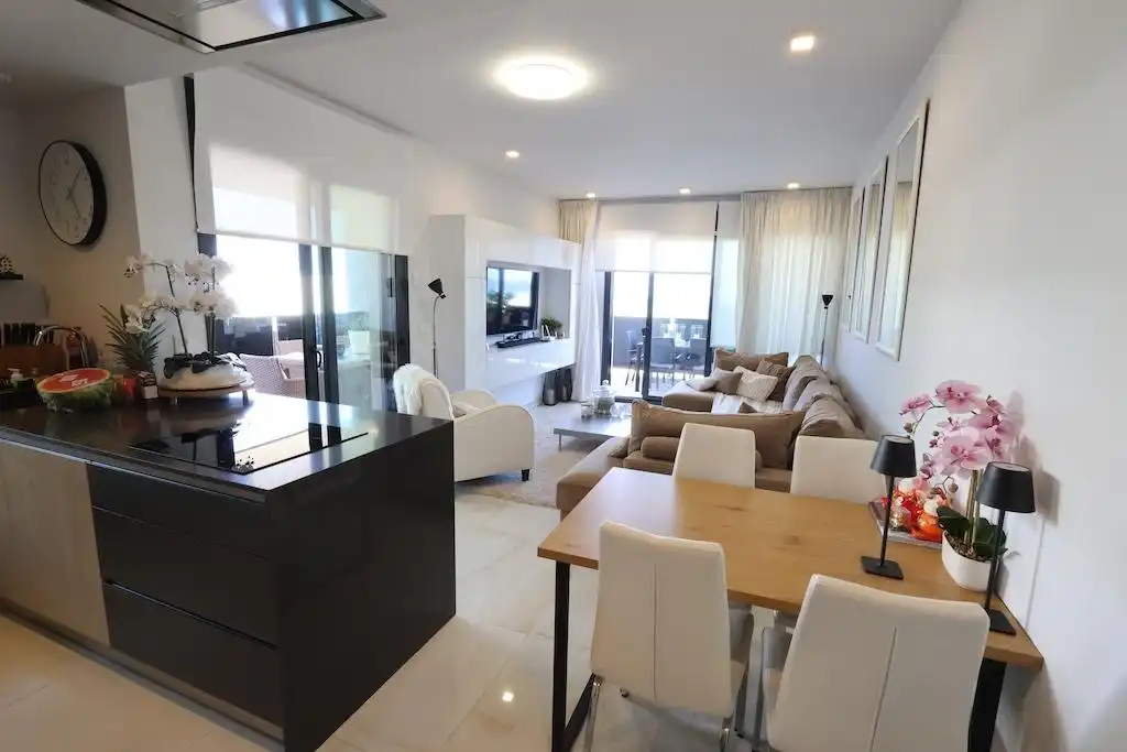 Sala d'estar de Apartament en venda en Orihuela amb Aire condicionat, Traster i Piscina