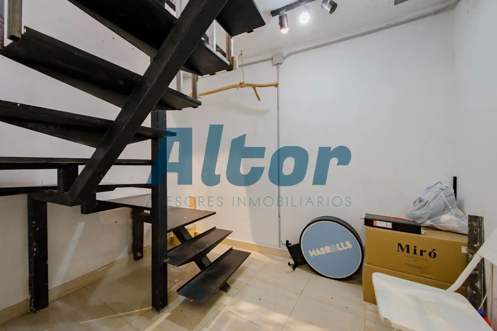 Commercial properties for sale in Madrid  with Air Conditioner