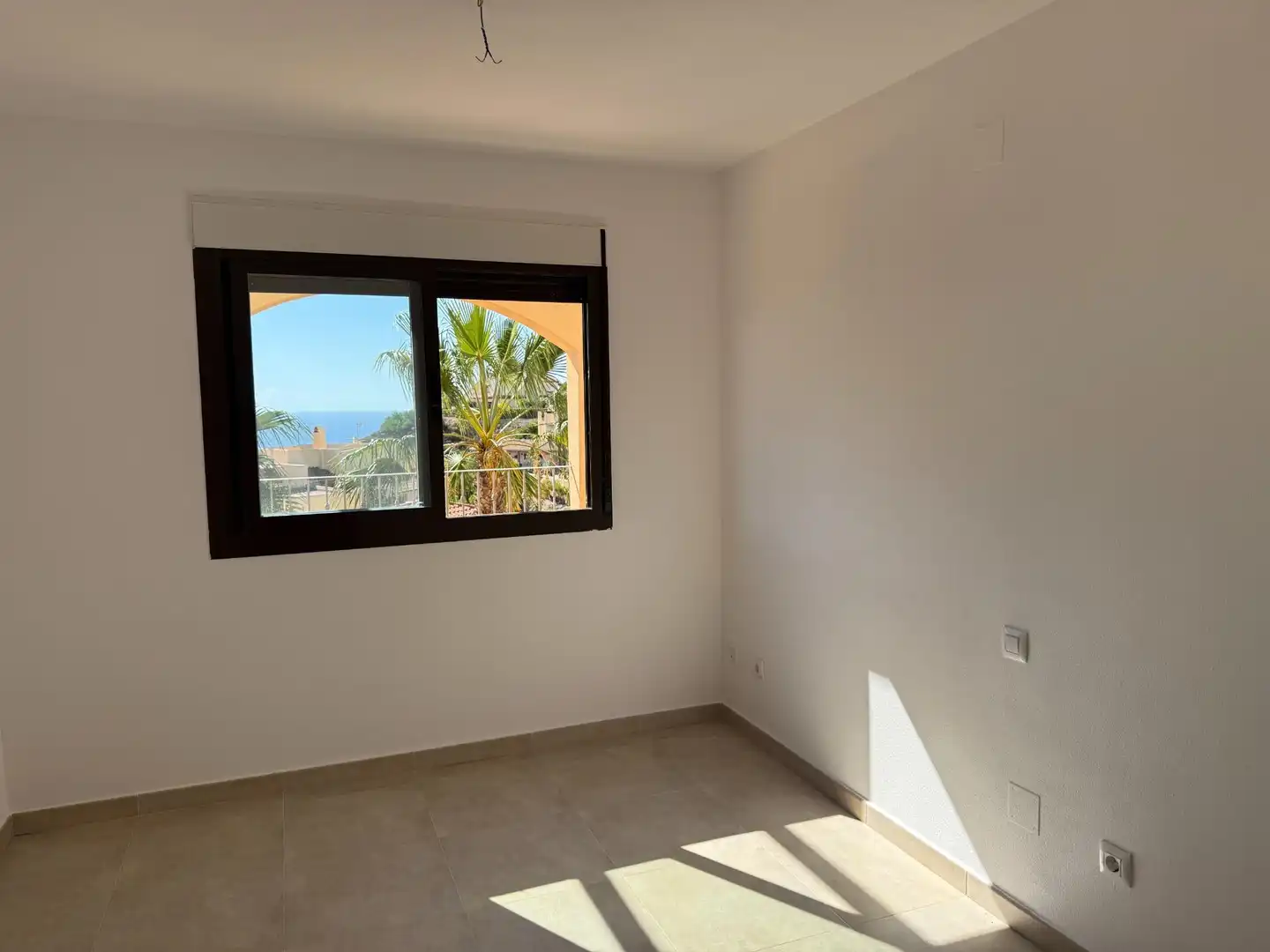 Dormitori de Apartament en venda en Águilas amb Terrassa i Piscina comunitària