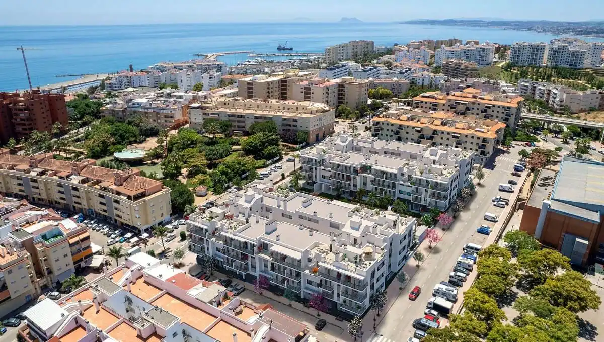 Àtic amb piscina en venda a Estepona Pueblo, imagen 2