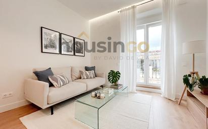 Living room of Flat for sale in  Madrid Capital  with Air Conditioner, Heating and Terrace