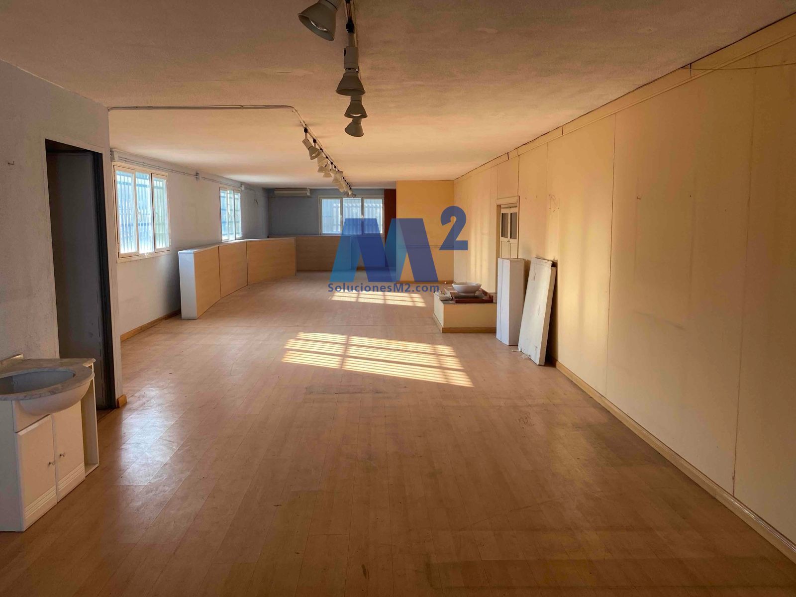 Nave industrial en venta en Cobeña