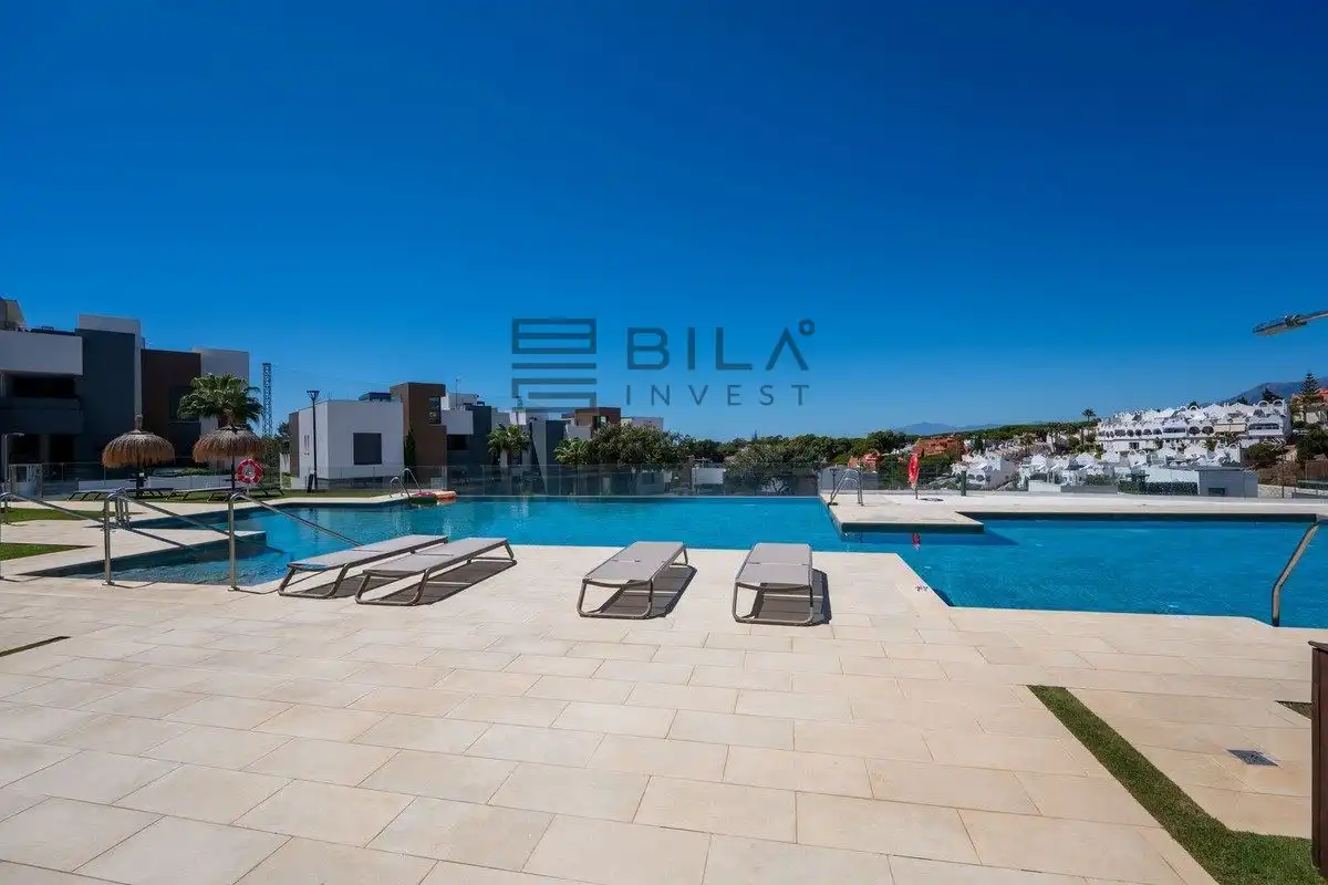 Swimming pool of Duplexes for sale in Marbella  with Air Conditioner, Terrace and Storage room