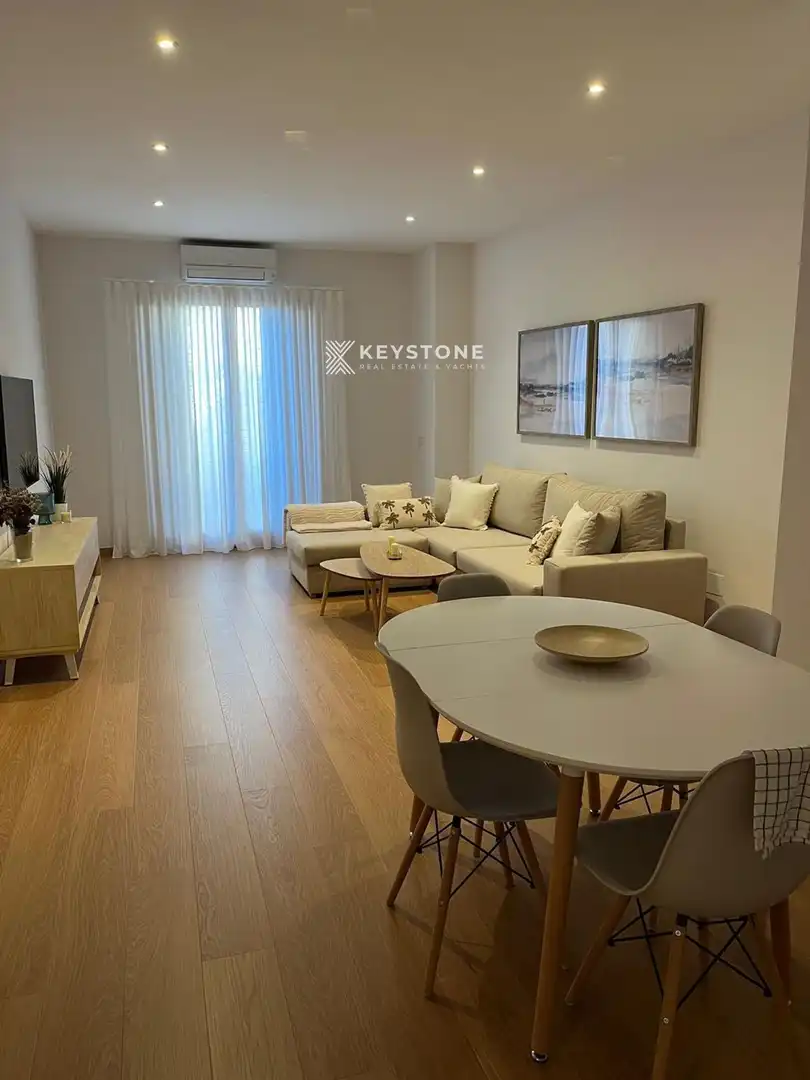 Sala d'estar de Àtic de lloguer en  Palma de Mallorca amb Aire condicionat i Moblat
