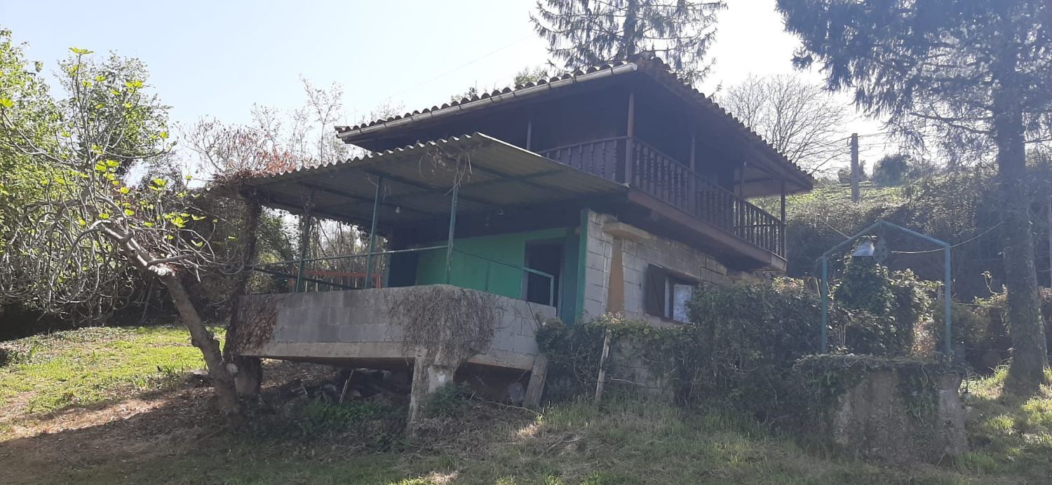 Vista exterior de Casa o xalet en venda en Gijón  amb Terrassa i Piscina