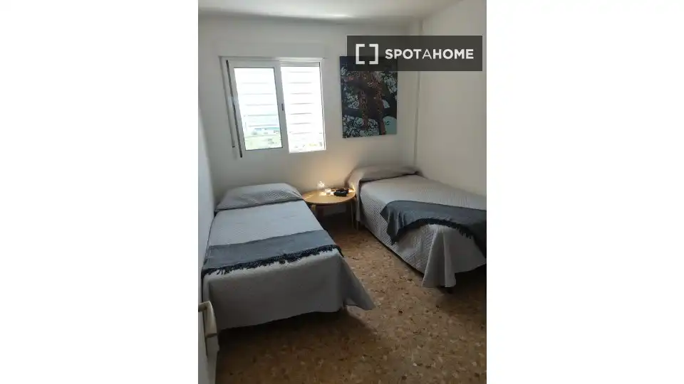 Habitación de Piso de alquiler en Xàtiva con Aire acondicionado, Calefacción y Amueblado