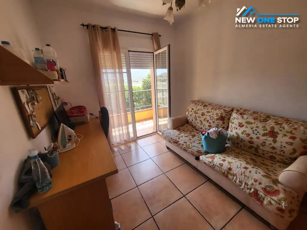 Dormitori de Casa adosada en venda en Cuevas del Almanzora amb Aire condicionat, Calefacció i Jardí privat