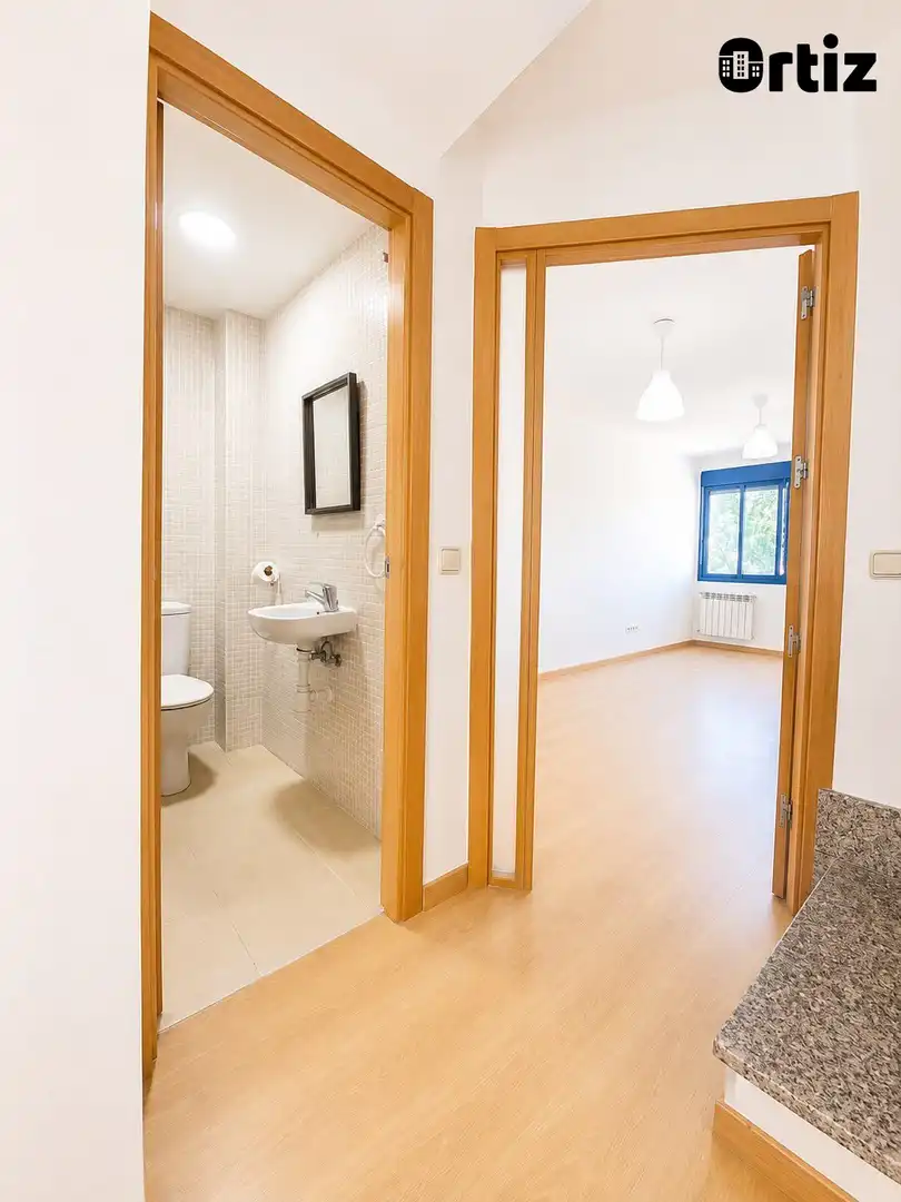 Badezimmer von Dachboden zum Verkauf in Alovera mit Heizung, Terrasse und Abstellraum