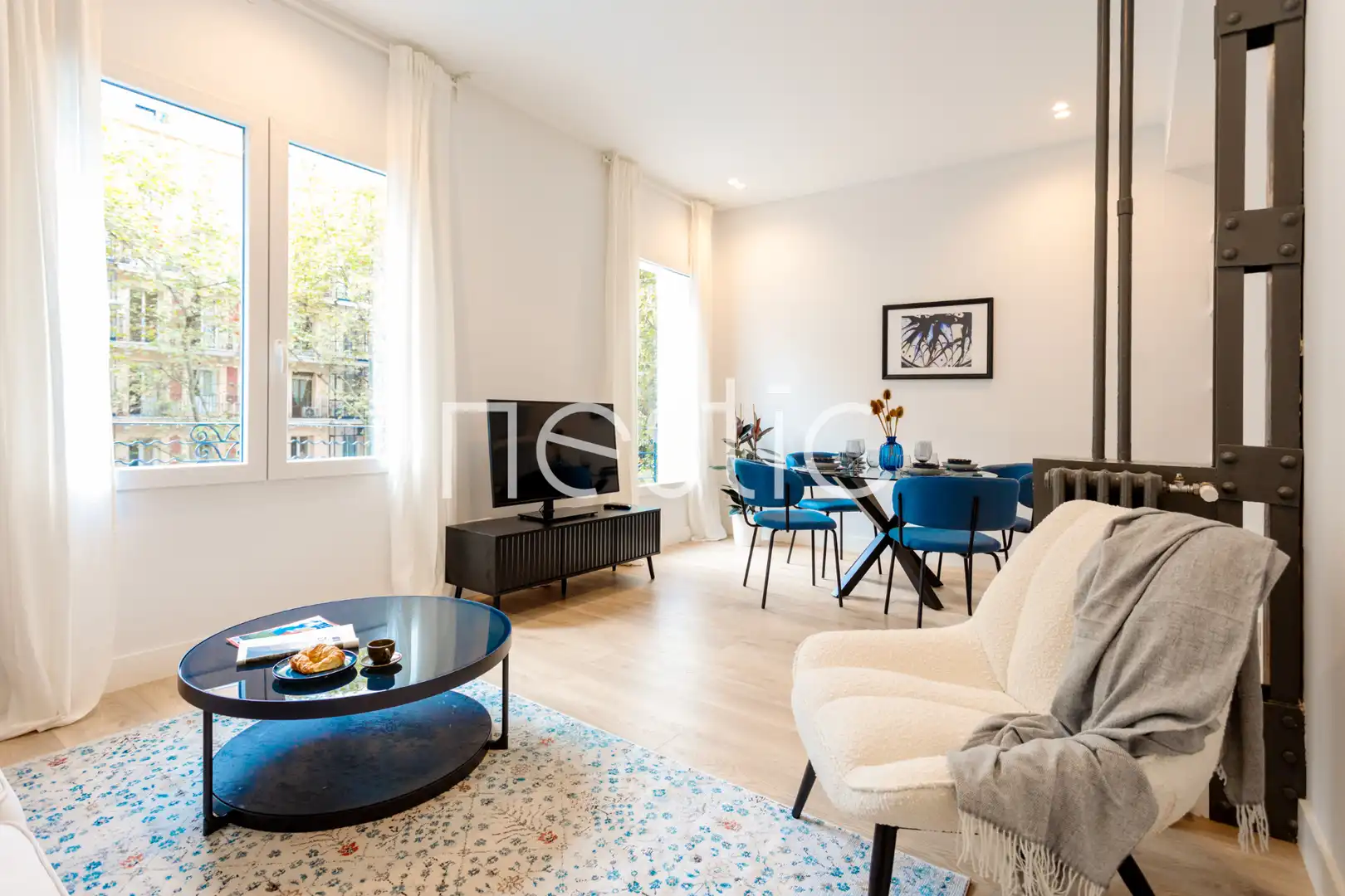 Sala d'estar de Apartament de lloguer en Madrid amb Aire condicionat, Calefacció i Moblat