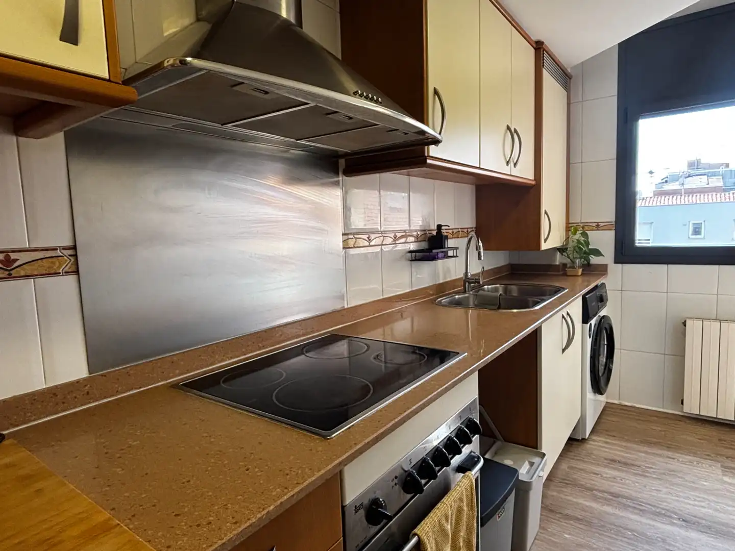 Kitchen of Flat for sale in Terrassa  with Air Conditioner, Heating and Parquet flooring