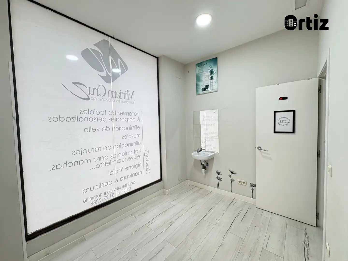 Baño de Local de alquiler en Torrejón de Ardoz con Aire acondicionado