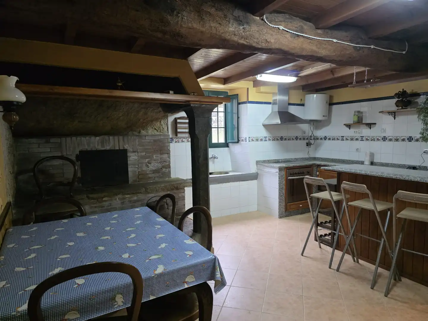 Cocina de Casa adosada en venta en Narón con Calefacción, Jardín privado y Amueblado