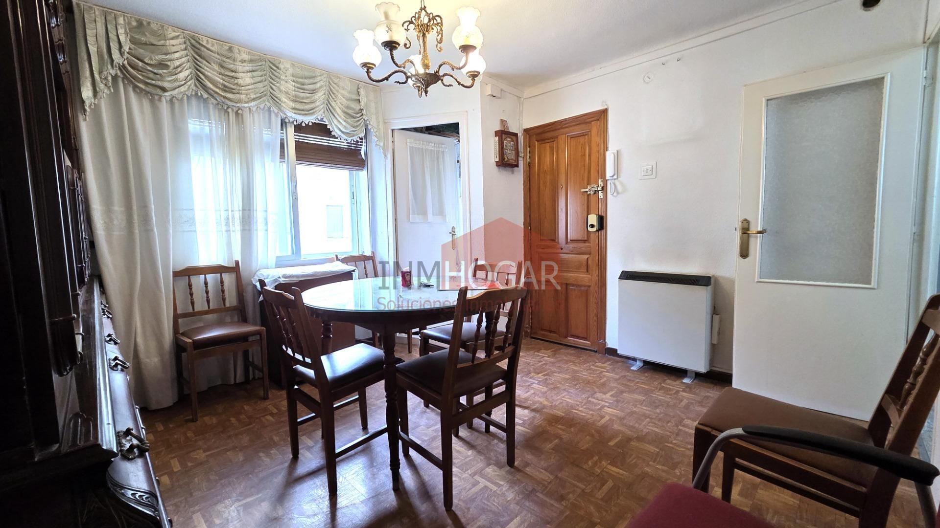 Menjador de Pis en venda en Ávila Capital amb Terrassa