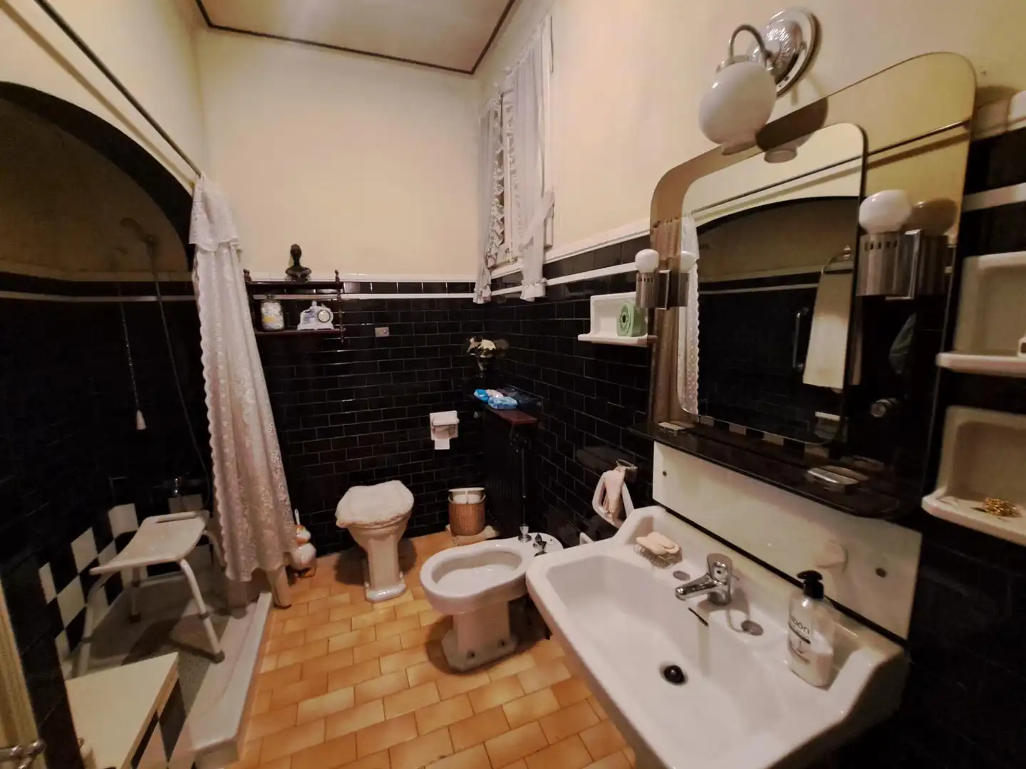 Badezimmer von Country house zum Verkauf in Mollerussa
