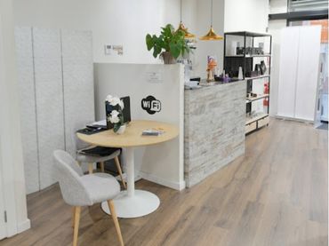 Locale commerciale in cessione a Centre
