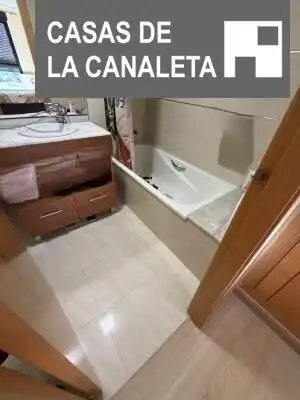 Bathroom of Flat for sale in Mislata  with Air Conditioner and Balcony