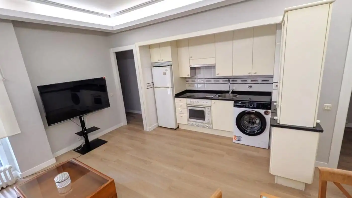 Kitchen of Flat for rent in Oviedo   with Heating and Furnished
