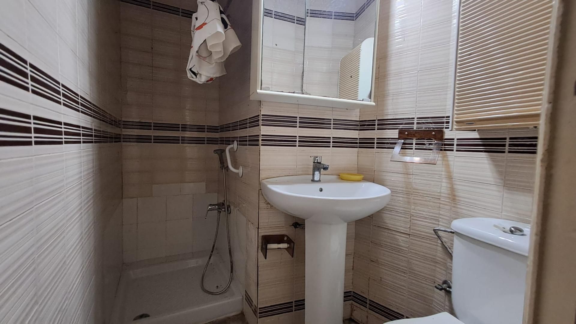 Bathroom of Planta baja for sale in L'Hospitalet de Llobregat  with Terrace and Balcony