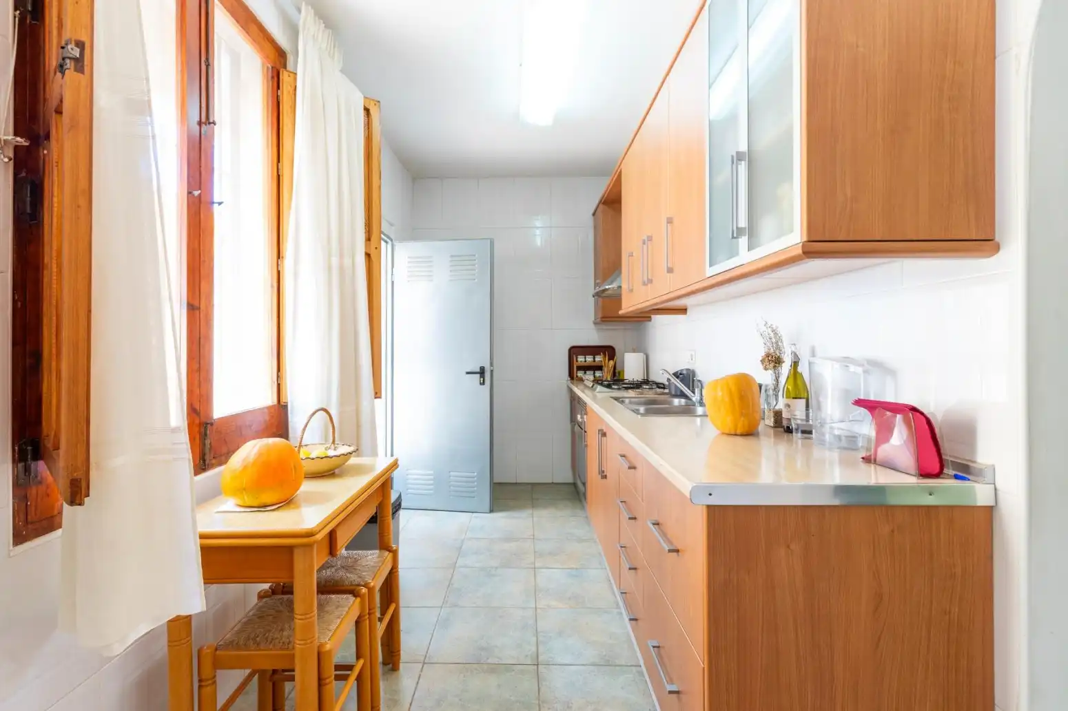 Cuina de Casa o xalet en venda en Mula amb Parquet, Terrassa i Moblat