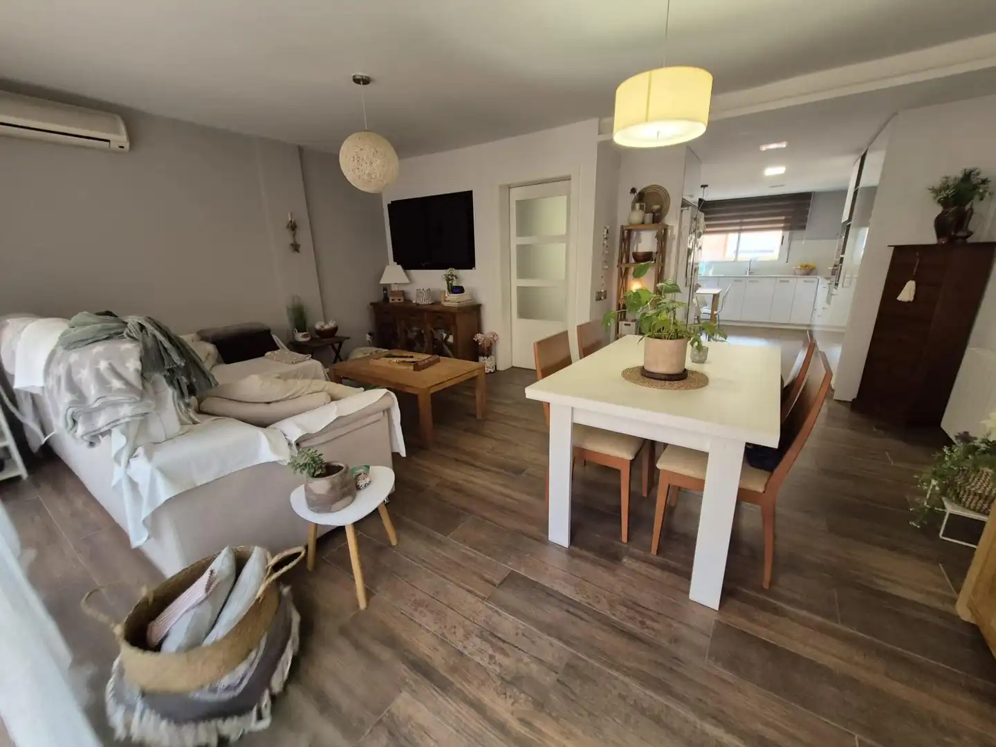 Sala de estar de Casa adosada en venta en Malgrat de Mar con Aire acondicionado, Terraza y Balcón