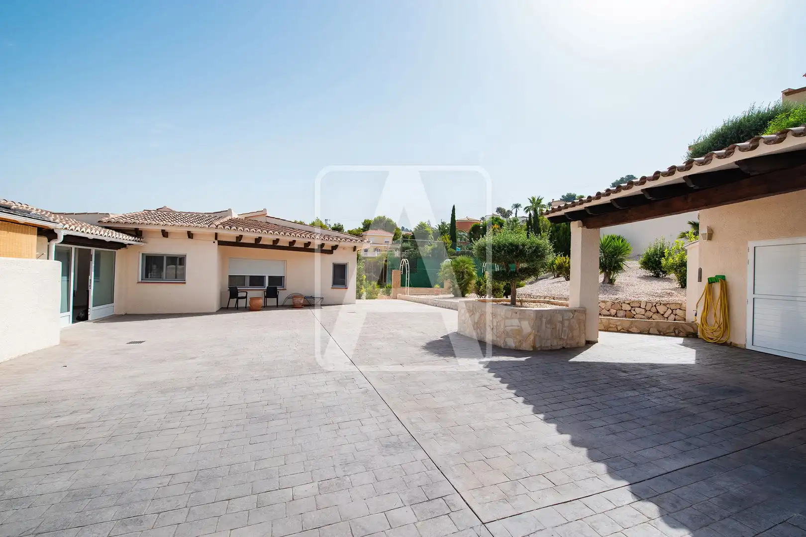 Vista exterior de Casa o xalet en venda en Calpe / Calp amb Aire condicionat, Calefacció i Jardí privat