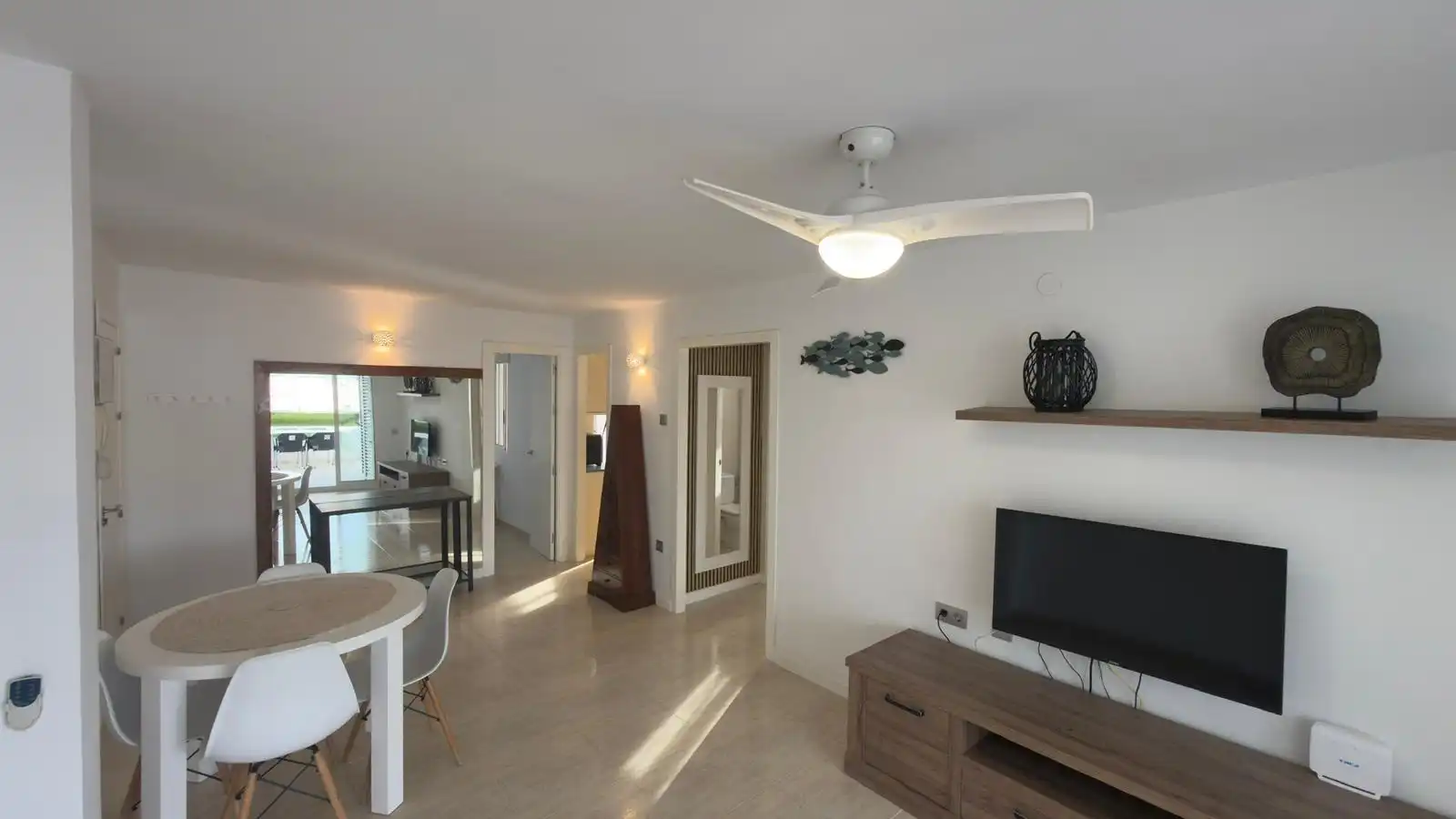 Wohnzimmer von Wohnung zum Verkauf in Alicante / Alacant mit Klimaanlage, Heizung und Privatgarten
