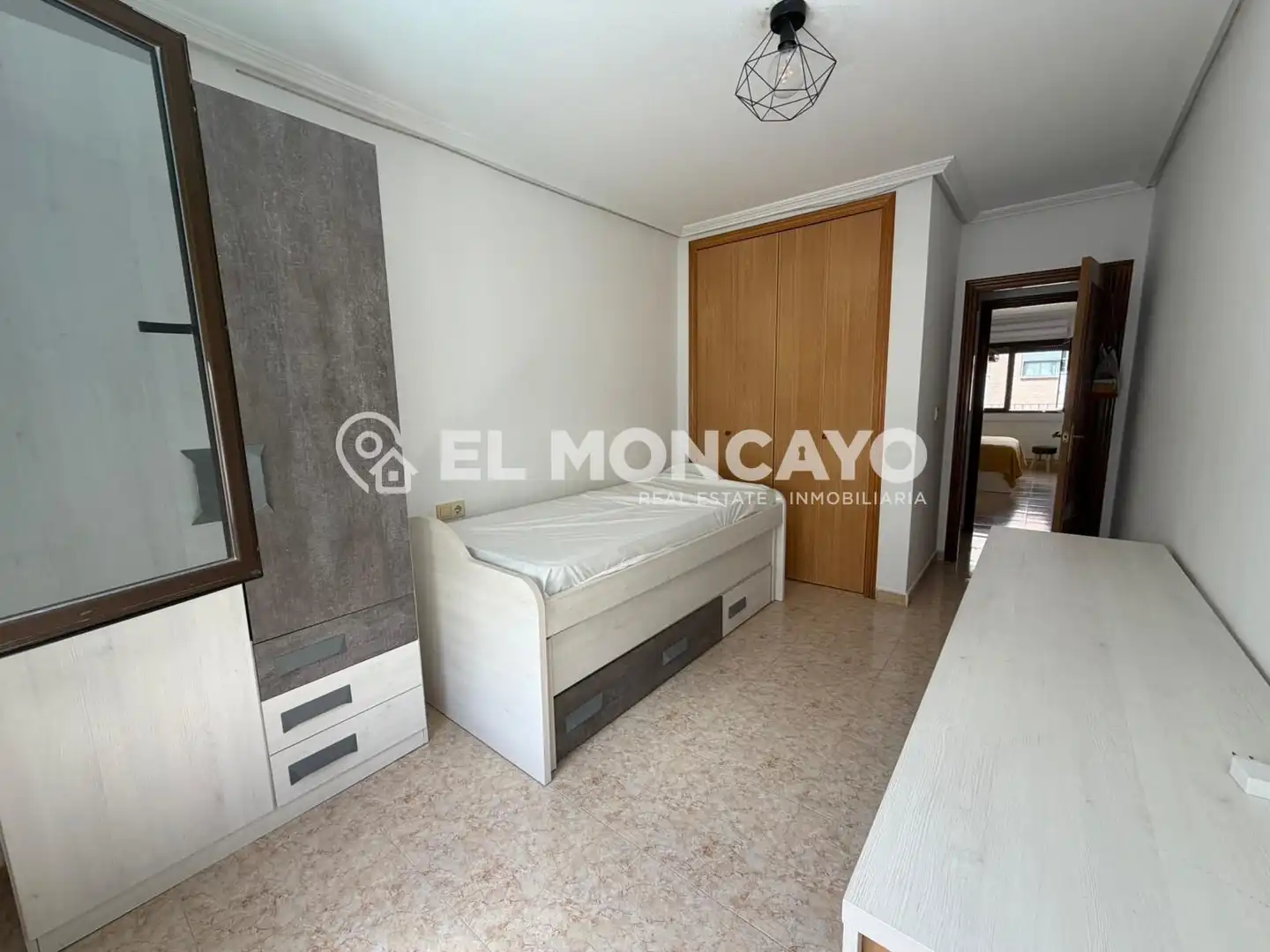 Habitación de Apartamento en venta en San Miguel de Salinas con Aire acondicionado, Calefacción y Terraza