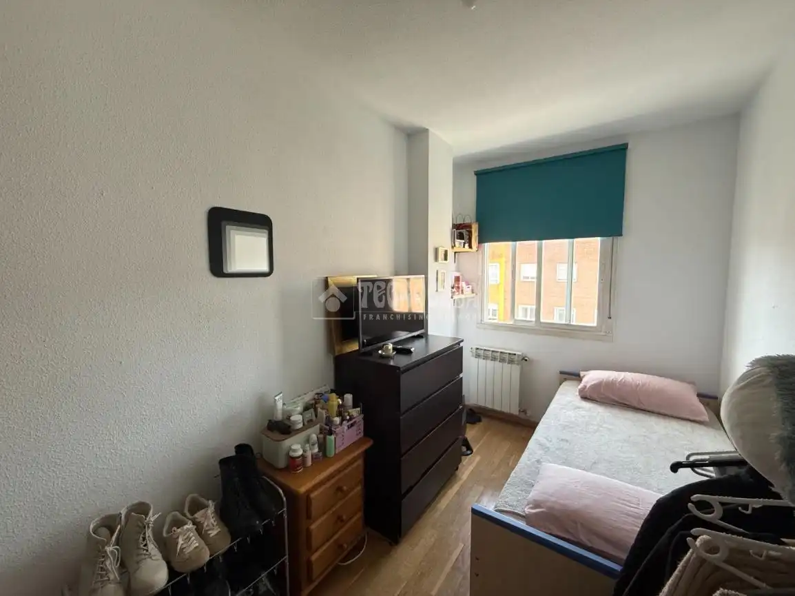 Habitación de Piso en venta en Madrid con Aire acondicionado y Calefacción
