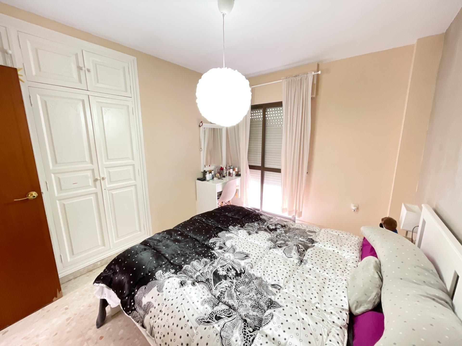 Flat for sale in Calle SAN JORGE, 29, El Molinillo - Capuchinos