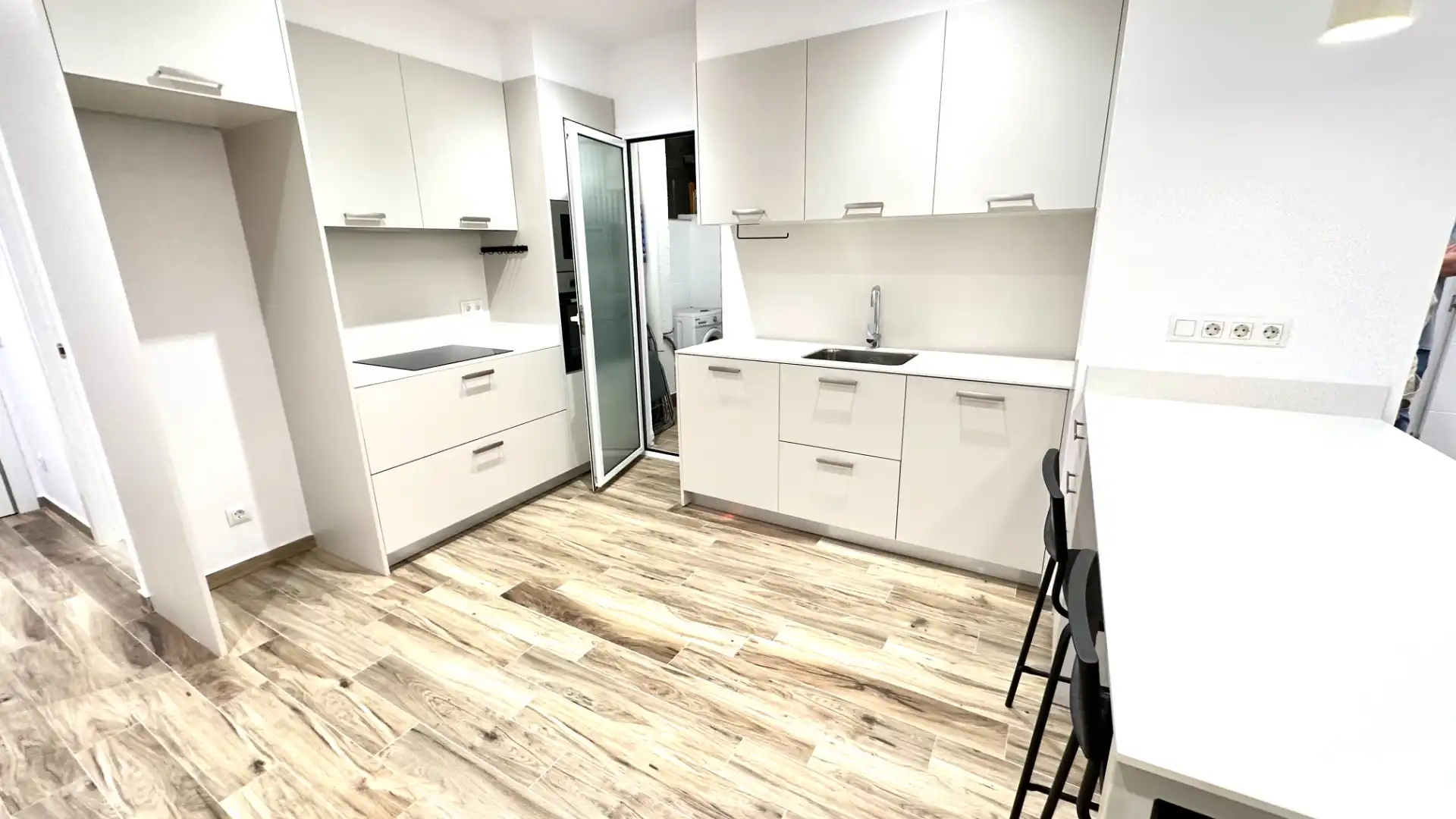 Cocina de Planta baja en venta en Barcelona con Aire acondicionado, Calefacción y Parquet