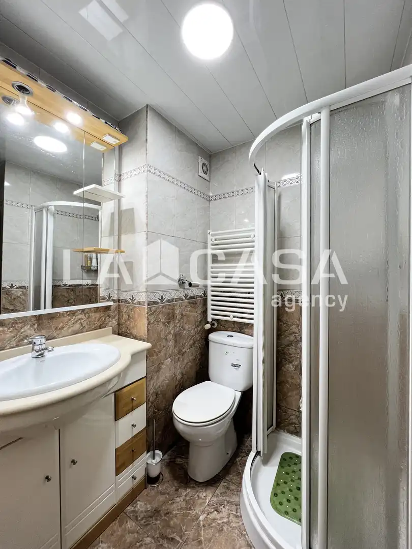 Baño de Piso en venta en Badalona con Calefacción